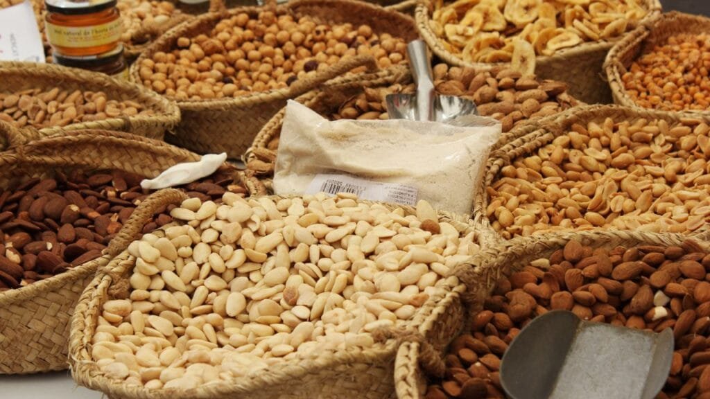 ID <a href="https://www.dreamstime.com/stock-photo-nuts-market-travel-throught-mallorca-image67364968">67364968</a> | <a href="https://www.dreamstime.com/photos-images/mallorca.html">Mallorca</a> ©
<a href="https://www.dreamstime.com/irizza_info"> </a> | <a href="https://www.dreamstime.com/stock-photos">Dreamstime.com</a>