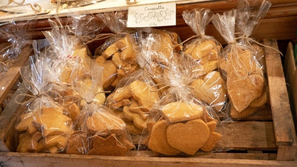 ID <a href="https://www.dreamstime.com/pastries-biscuit-close-up-palma-mallorca-spain-march-best-tradicional-bakery-mallorcan-historic-centre-de-majorca-image322587898">322587898</a> | <a href="https://www.dreamstime.com/photos-images/cake-mallorca.html">Cake Mallorca</a> ©
<a href="https://www.dreamstime.com/peregrine_info">Peregrine</a> | <a href="https://www.dreamstime.com/stock-photos">Dreamstime.com</a>
